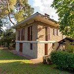 Villa Cipressi By Victoria Palace