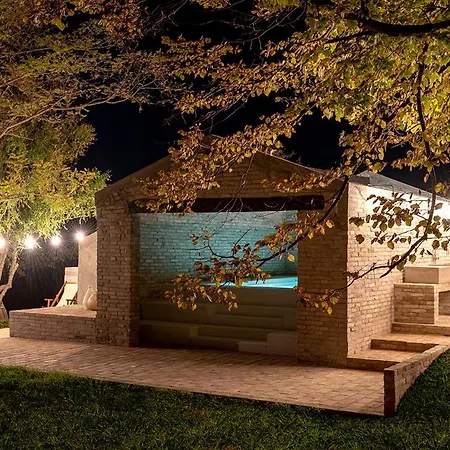 Cipressi By Victoria Palace - Parco Naturale San Bartolo ペザロ